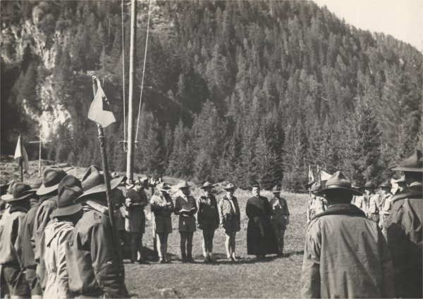 1960_Reparto S.Maria del Rovere, Rocca Pietore.Campo dell'Orsa Minore_ Comunicazioni al quadrato.